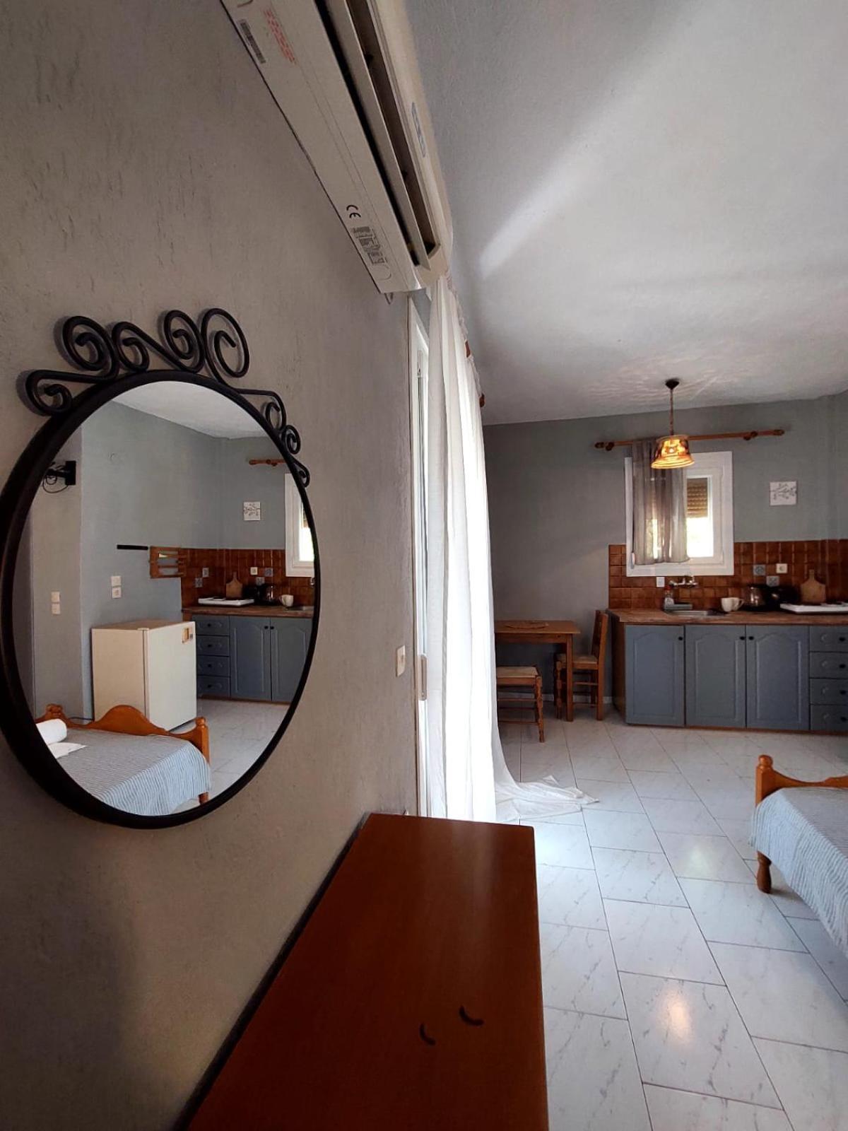 Georgia Apartments Стафилос Экстерьер фото